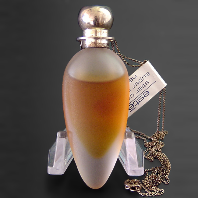 estée super perfume Star Crystal Necklace estée super perfume Star Crystal Necklace